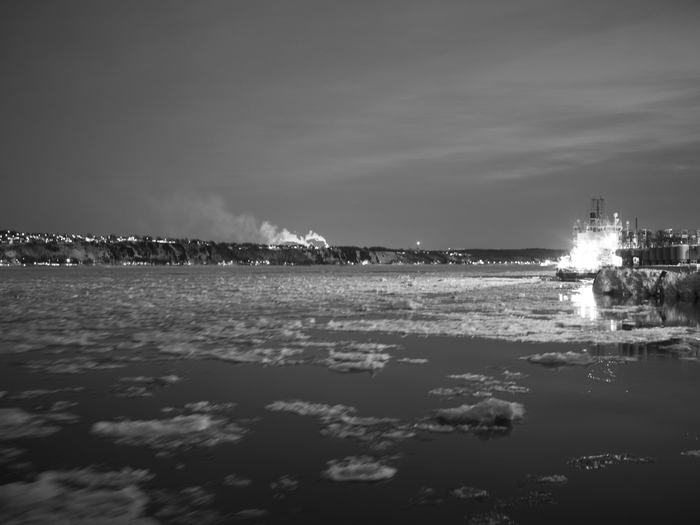 Le Saint-Laurent dans les glaces