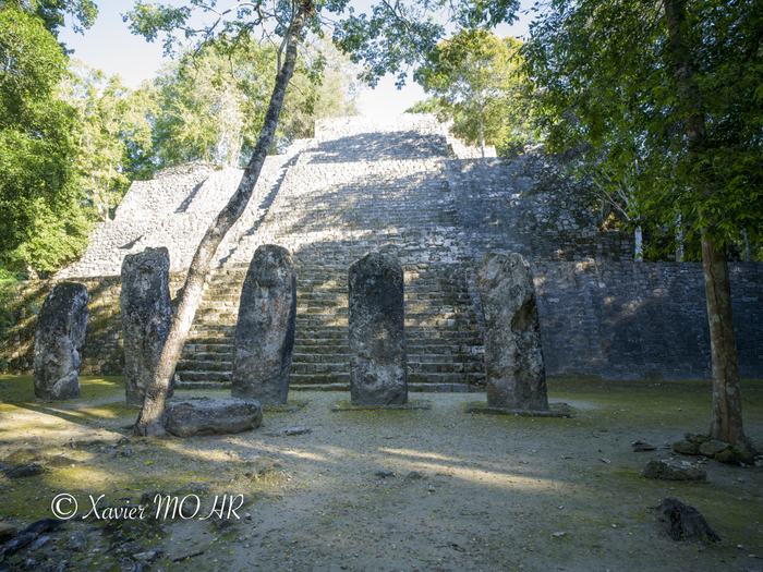 Stèles mayas
